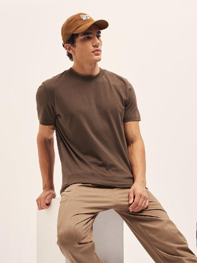 Brown Solid Crew Neck Relax Fit T-Shirt